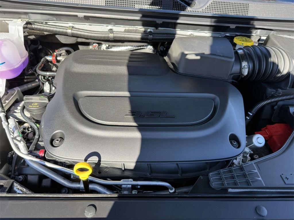 new 2026 Chrysler Pacifica car, priced at $46,657