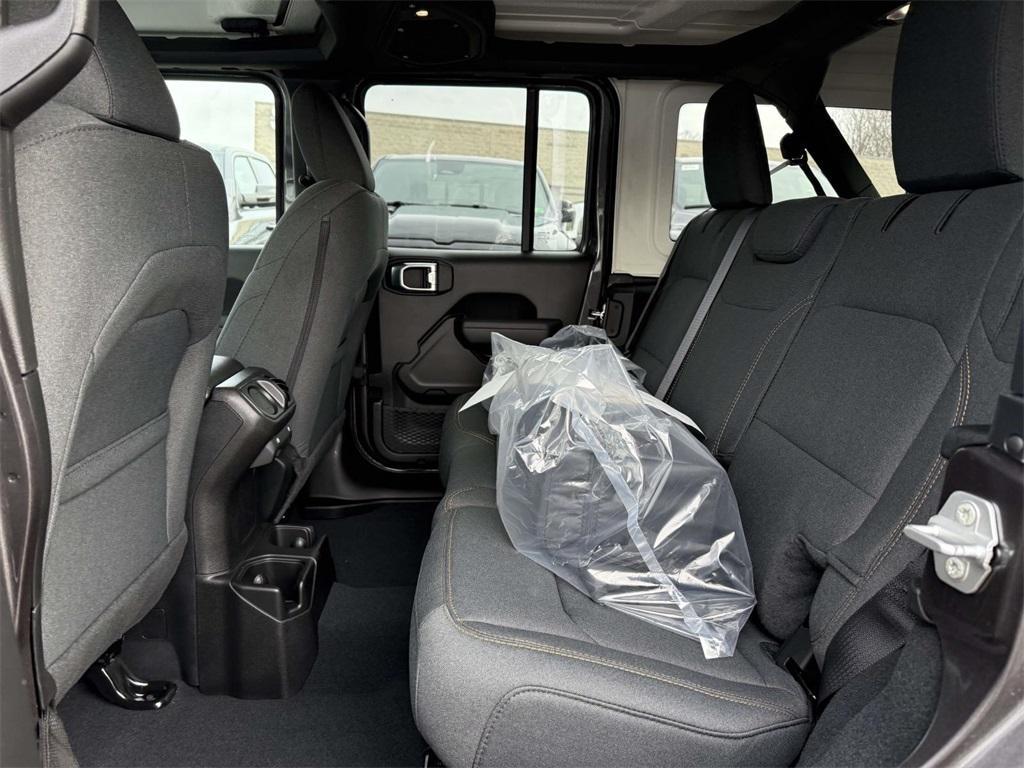 new 2026 Jeep Wrangler car, priced at $39,370