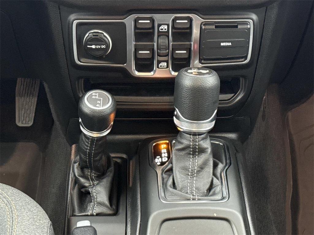 new 2026 Jeep Wrangler car, priced at $43,924