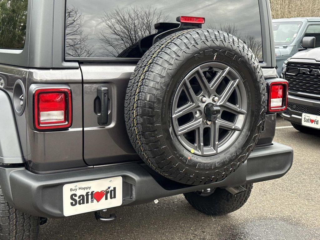 new 2026 Jeep Wrangler car, priced at $44,924