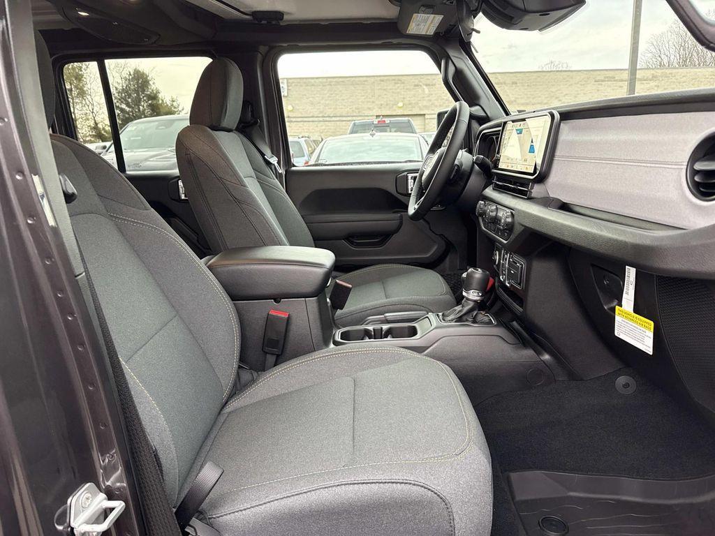 new 2026 Jeep Wrangler car, priced at $44,924