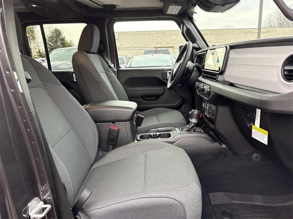 new 2026 Jeep Wrangler car, priced at $43,924