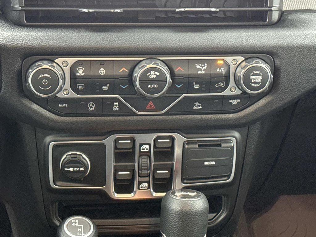 new 2026 Jeep Wrangler car, priced at $44,924