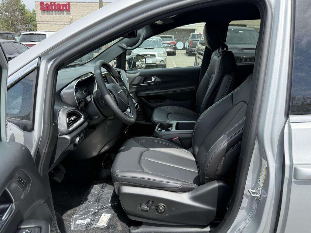 new 2026 Chrysler Pacifica car, priced at $42,432