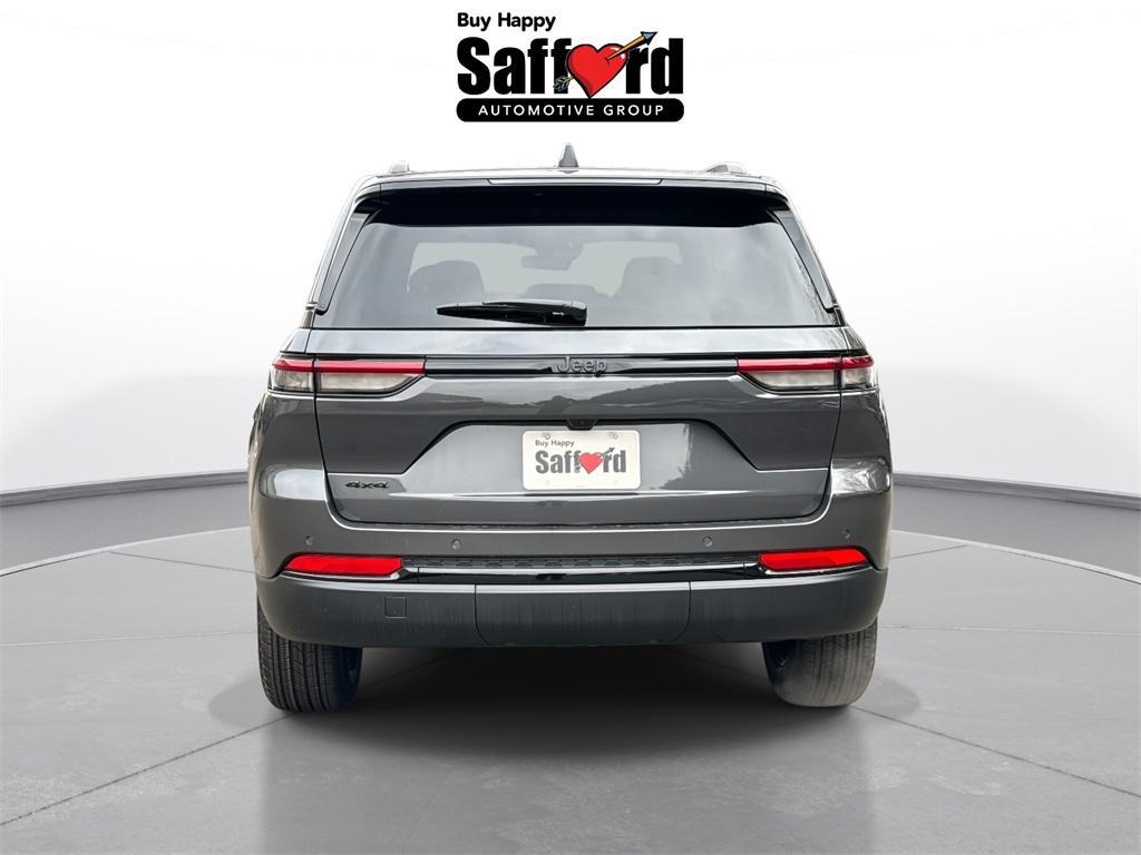 new 2025 Jeep Grand Cherokee car, priced at $40,101