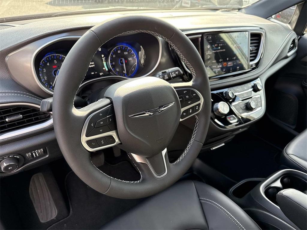 new 2026 Chrysler Pacifica car, priced at $37,941