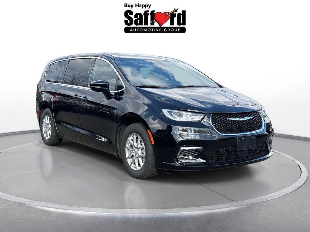 new 2026 Chrysler Pacifica car, priced at $37,441