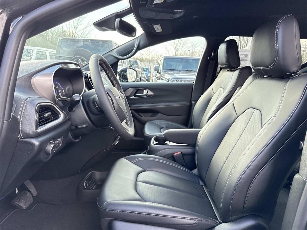 new 2026 Chrysler Pacifica car, priced at $37,941