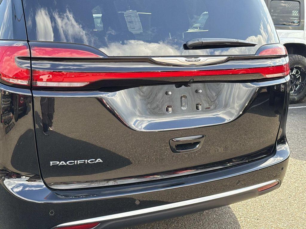 new 2026 Chrysler Pacifica car, priced at $37,441