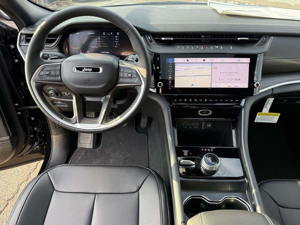 new 2026 Jeep Grand Cherokee car, priced at $44,181