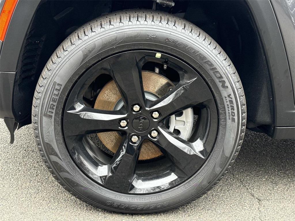 new 2025 Jeep Grand Cherokee L car, priced at $45,130