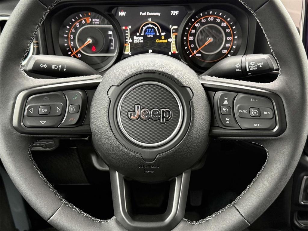 new 2025 Jeep Gladiator car, priced at $41,064