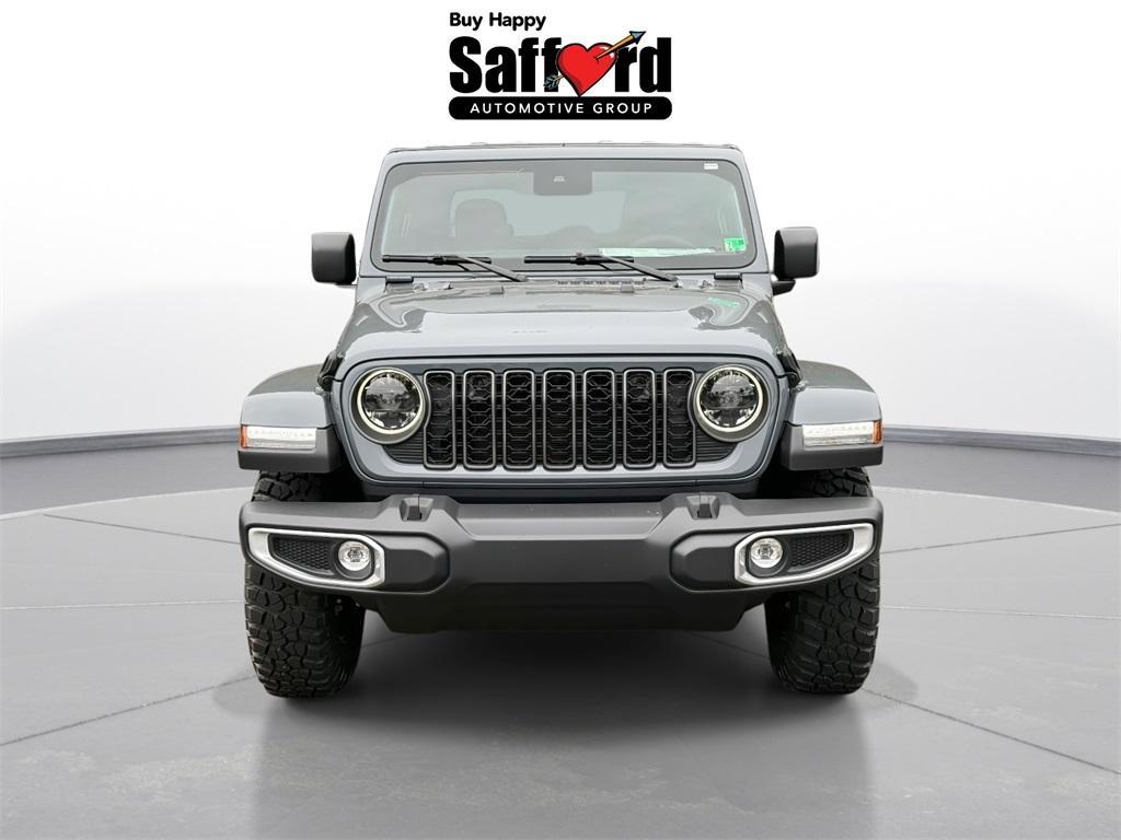 new 2025 Jeep Gladiator car, priced at $41,064