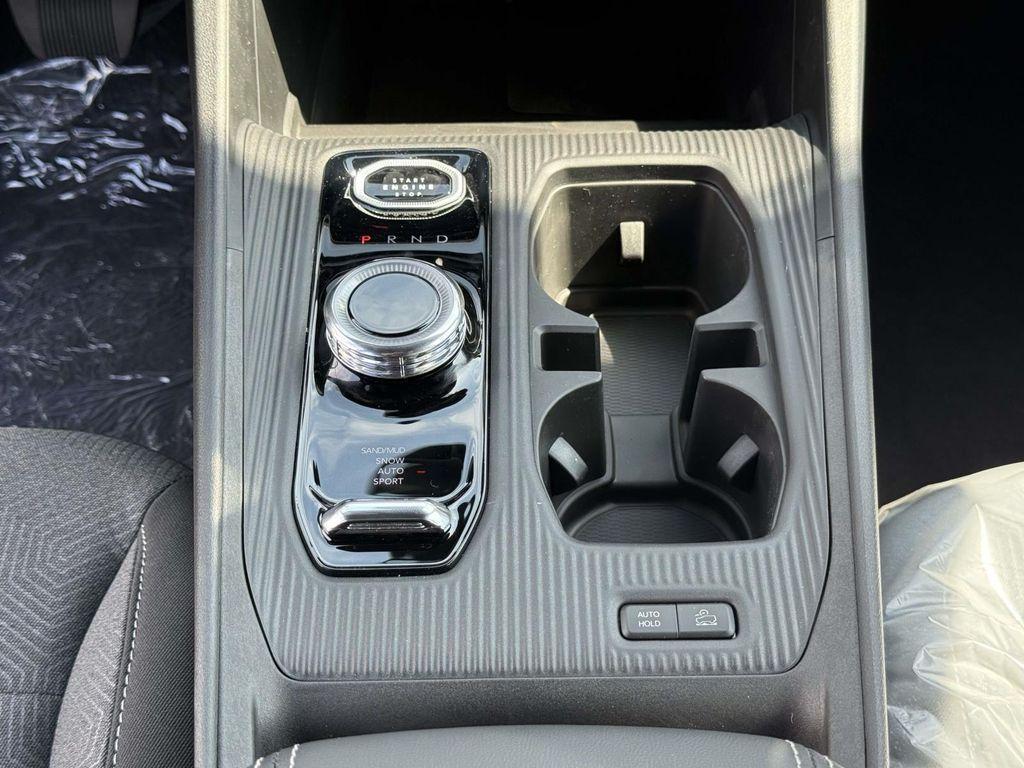 new 2026 Jeep Cherokee car, priced at $36,985