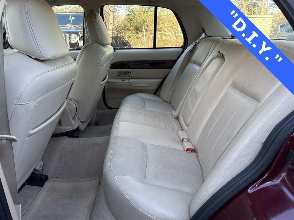 used 2006 Mercury Grand Marquis car, priced at $4,479