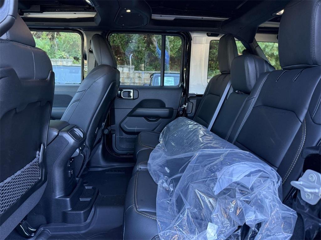 new 2025 Jeep Wrangler car, priced at $48,432