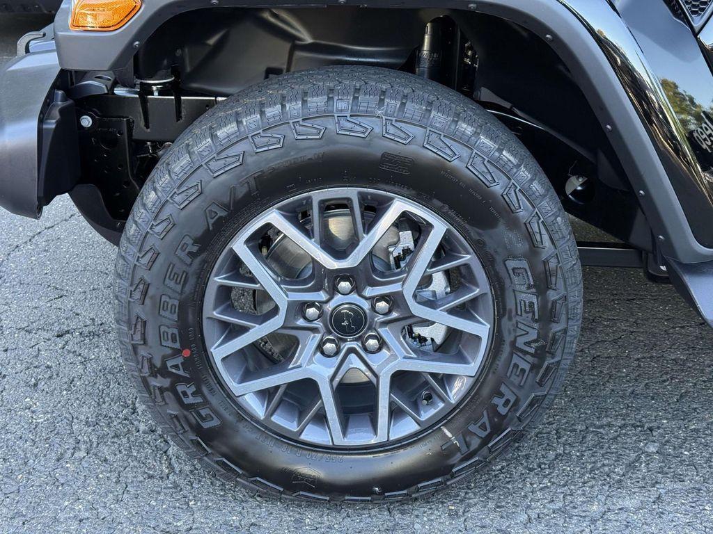 new 2025 Jeep Wrangler car, priced at $48,432