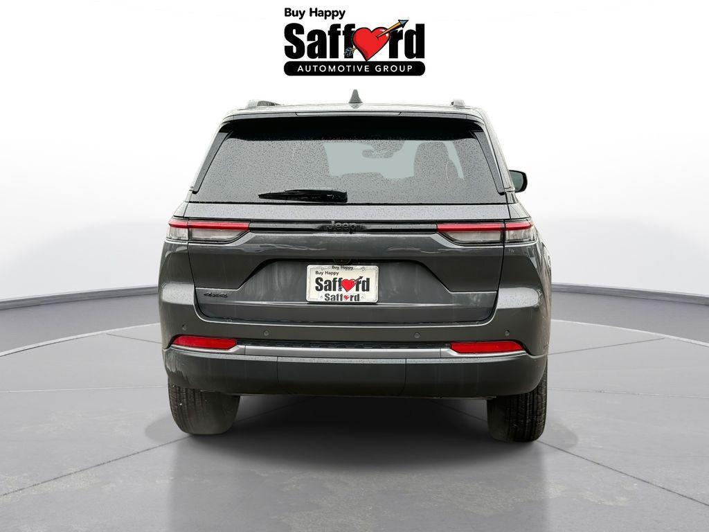 new 2026 Jeep Grand Cherokee car, priced at $43,898