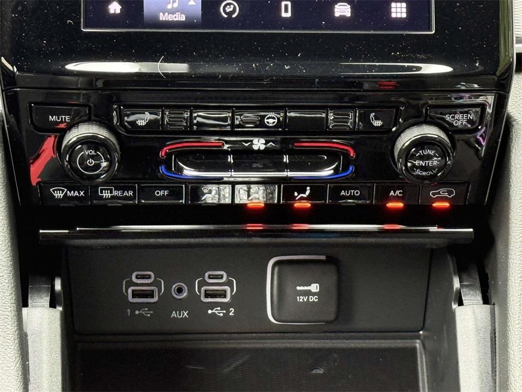 new 2025 Jeep Grand Cherokee car, priced at $39,205