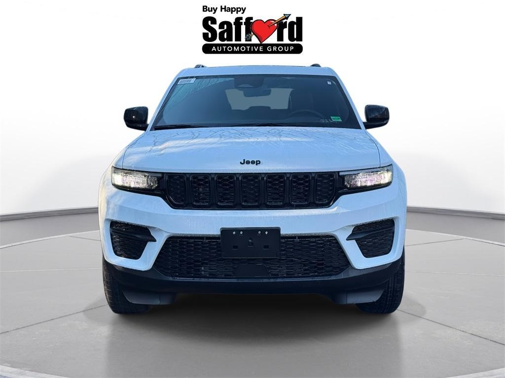 new 2025 Jeep Grand Cherokee car, priced at $39,565
