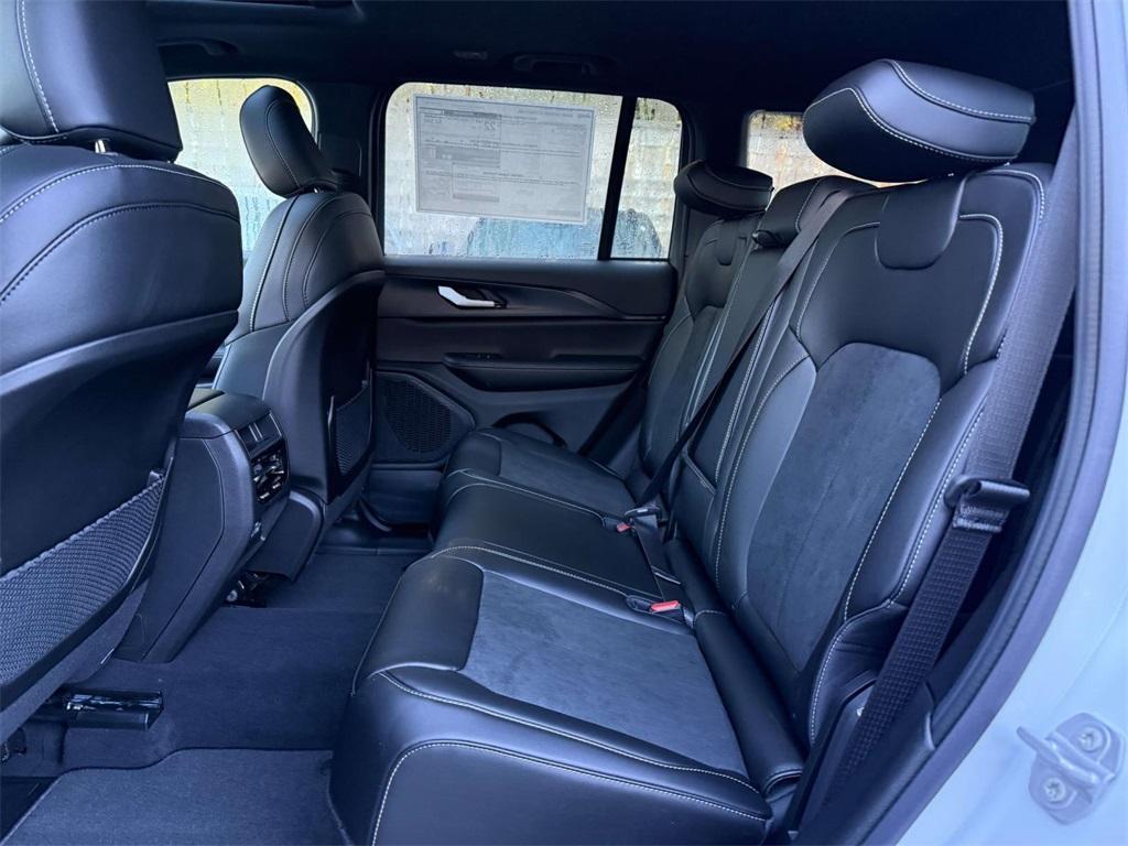 new 2025 Jeep Grand Cherokee car, priced at $39,565