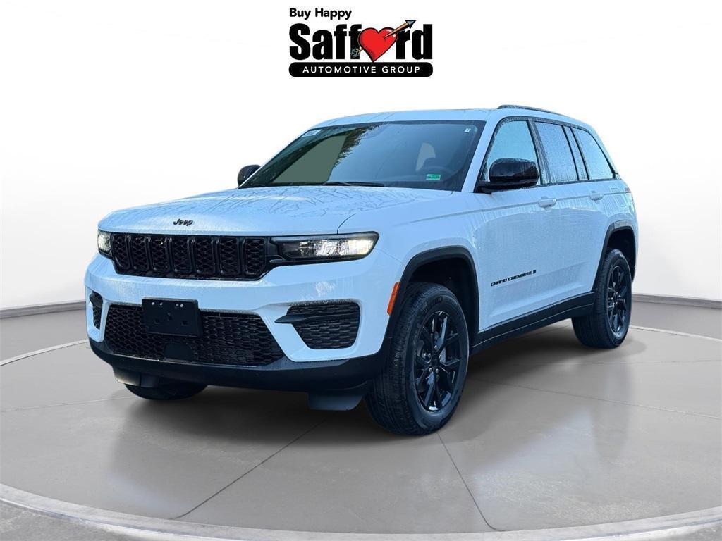 new 2025 Jeep Grand Cherokee car, priced at $39,565
