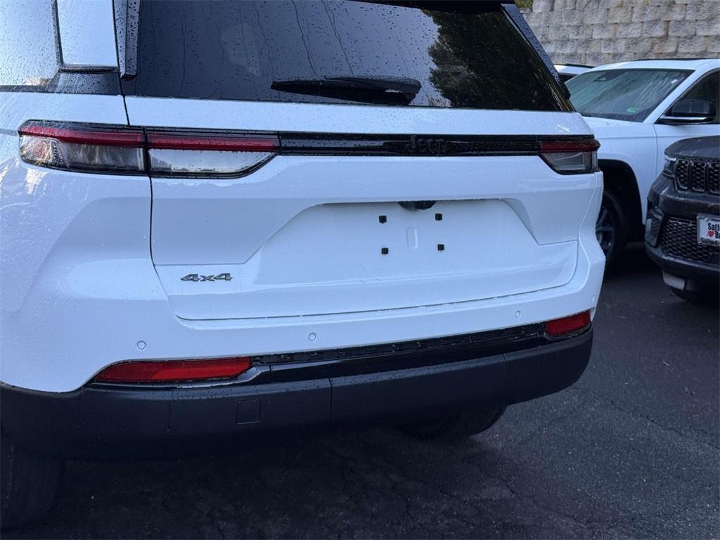 new 2025 Jeep Grand Cherokee car, priced at $39,565