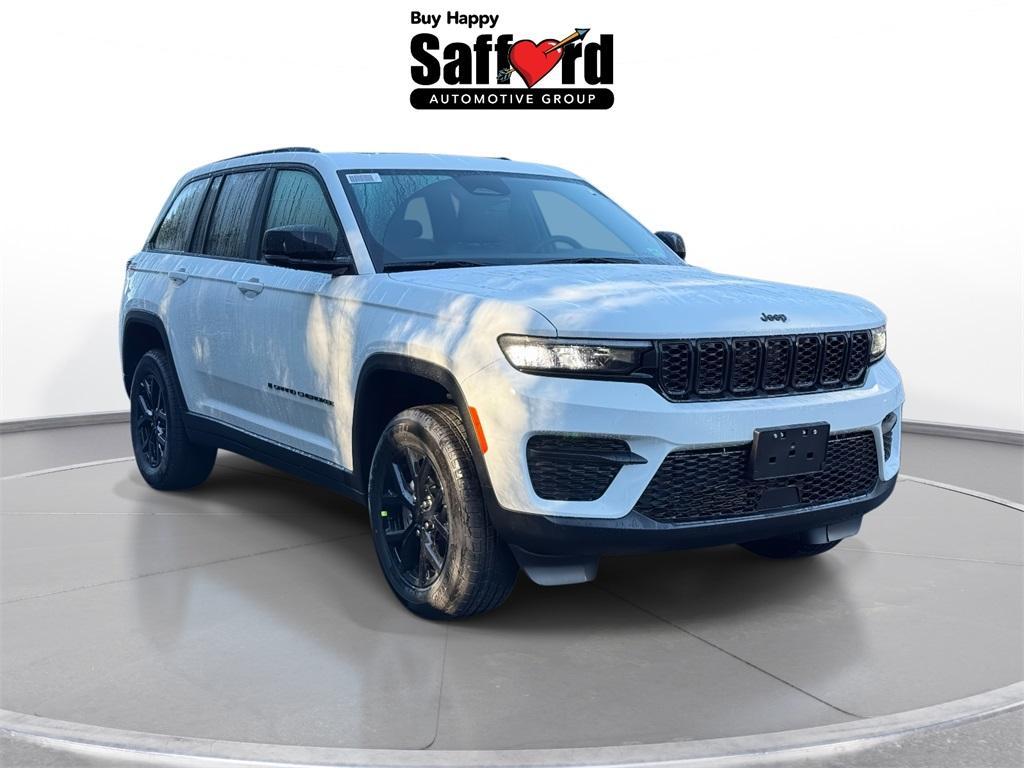 new 2025 Jeep Grand Cherokee car, priced at $39,565