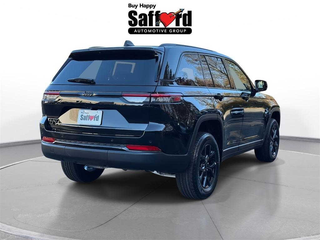 new 2025 Jeep Grand Cherokee car, priced at $39,205