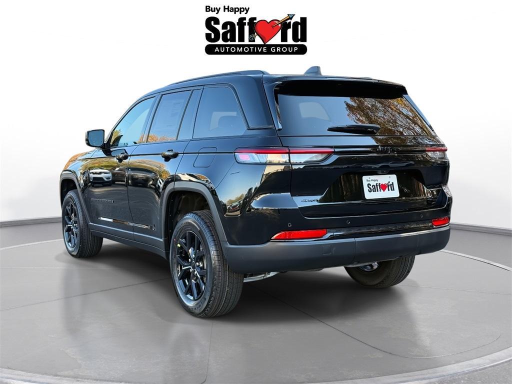 new 2025 Jeep Grand Cherokee car, priced at $39,205