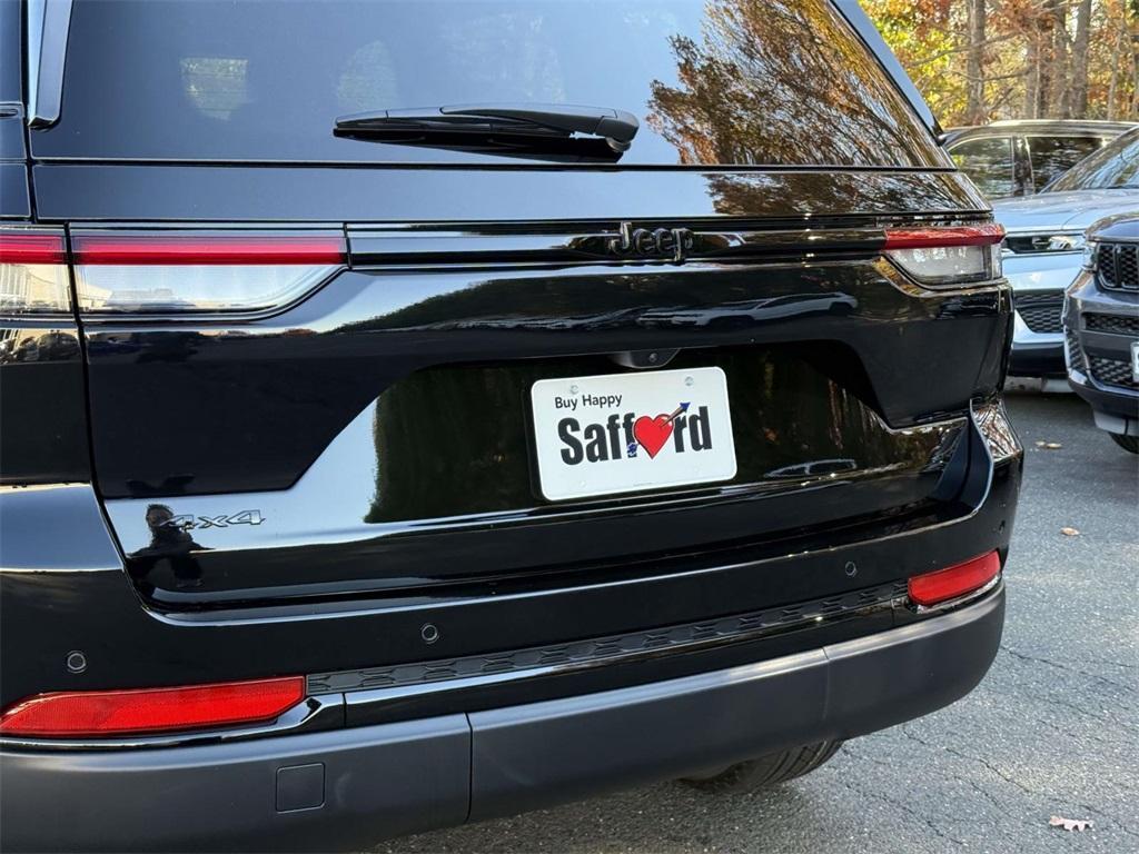 new 2025 Jeep Grand Cherokee car, priced at $39,205