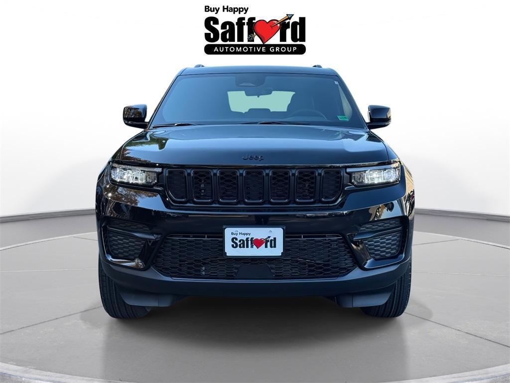 new 2025 Jeep Grand Cherokee car, priced at $39,205