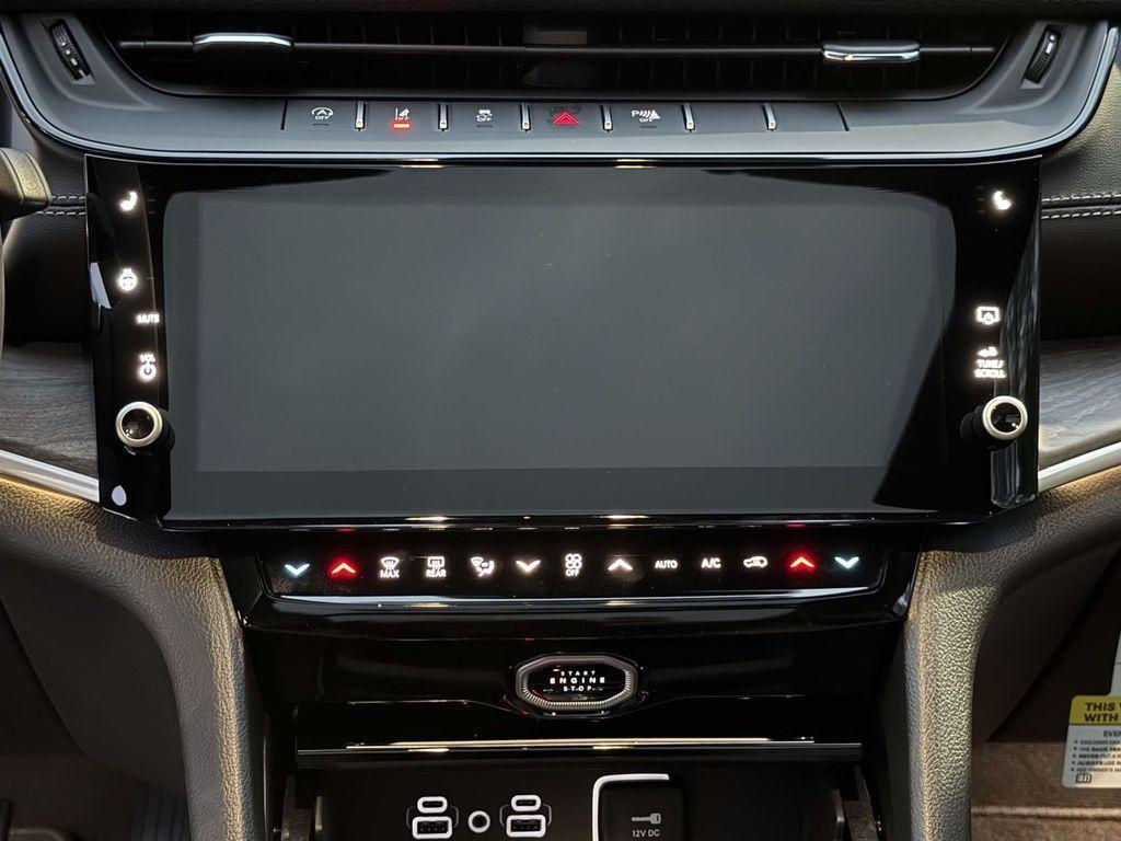 new 2026 Jeep Grand Cherokee car, priced at $44,179