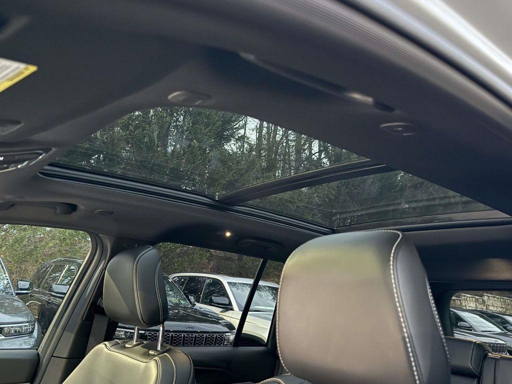 new 2026 Jeep Grand Cherokee car, priced at $44,181