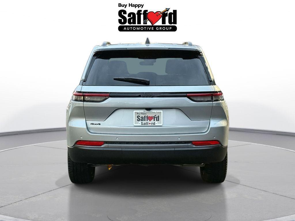 new 2026 Jeep Grand Cherokee car, priced at $44,181