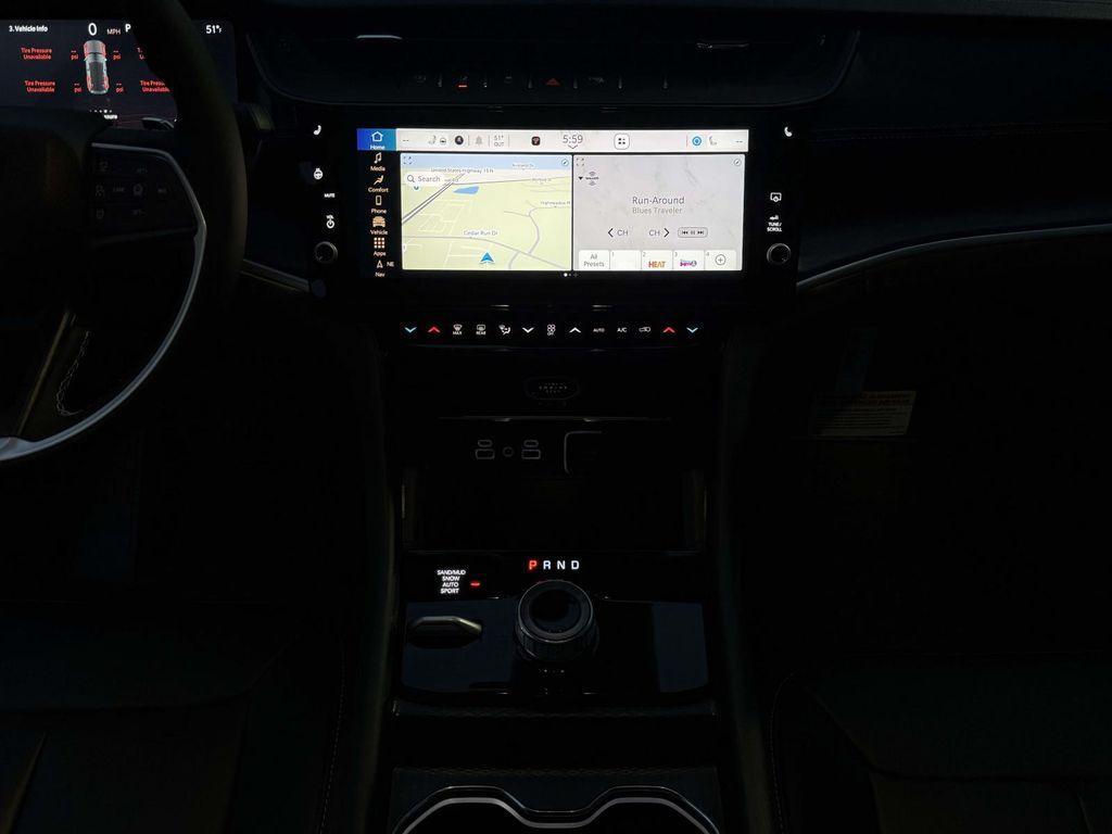 new 2026 Jeep Grand Cherokee car, priced at $44,181