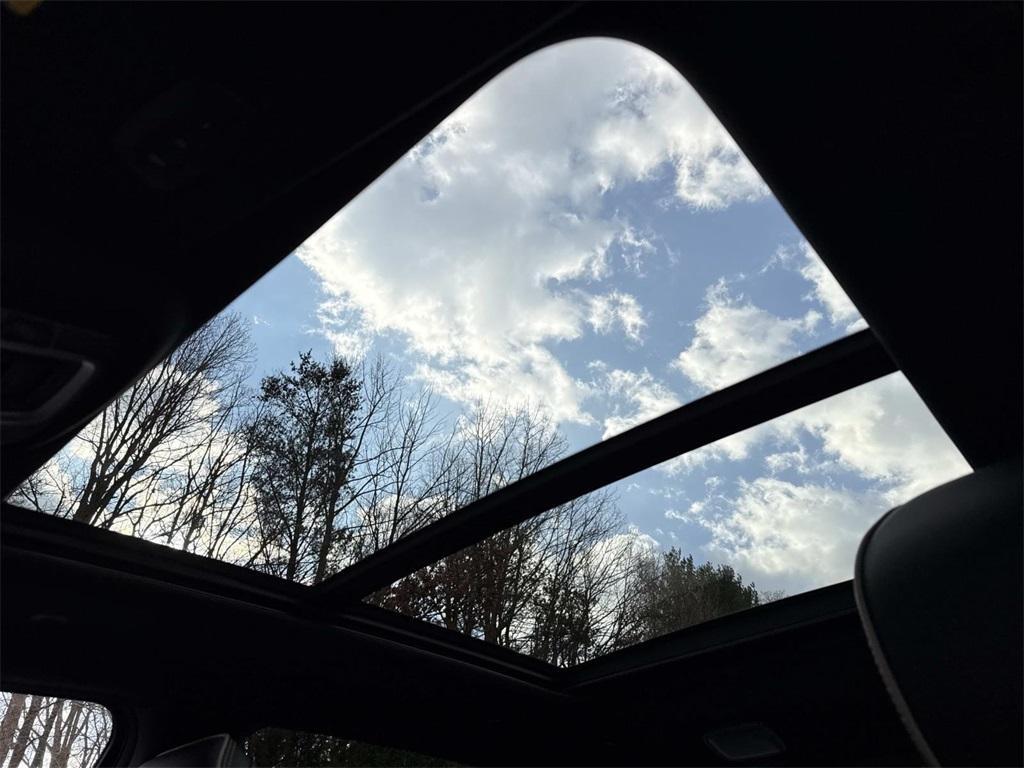 used 2021 Ram 1500 car, priced at $37,599