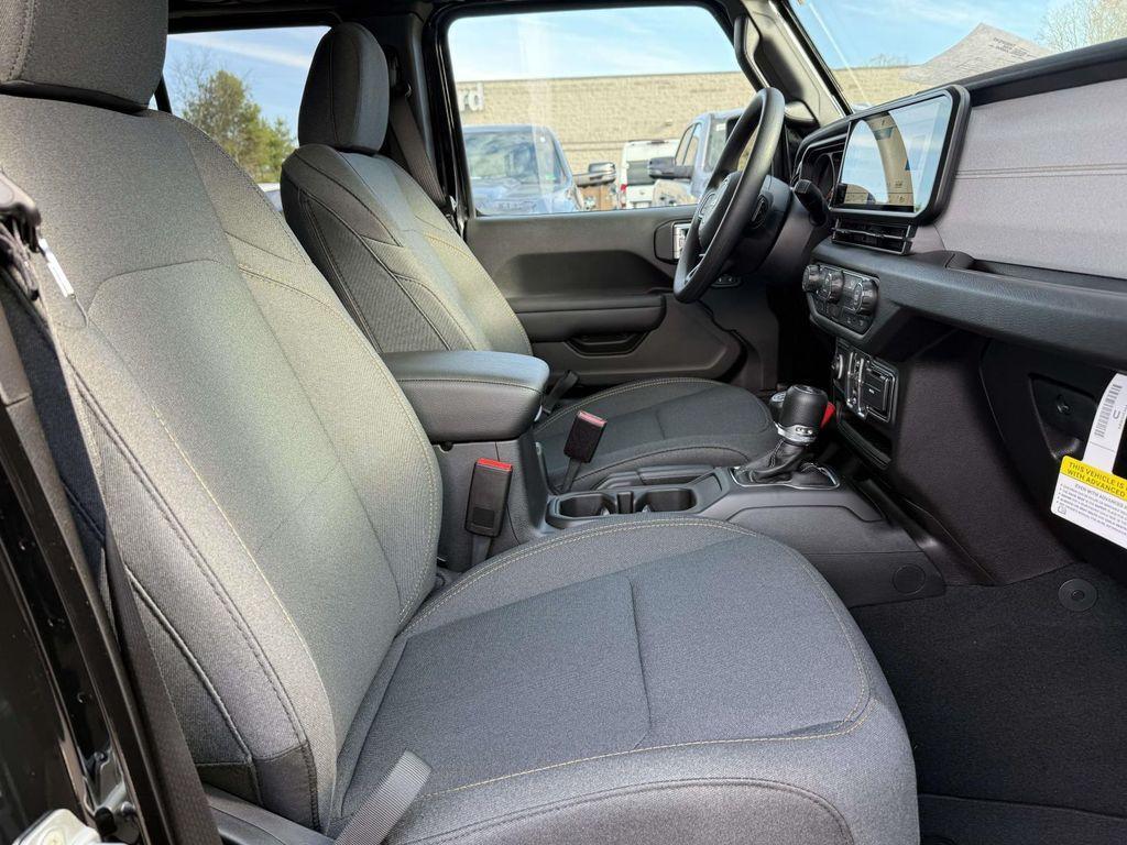 new 2026 Jeep Wrangler car, priced at $39,370