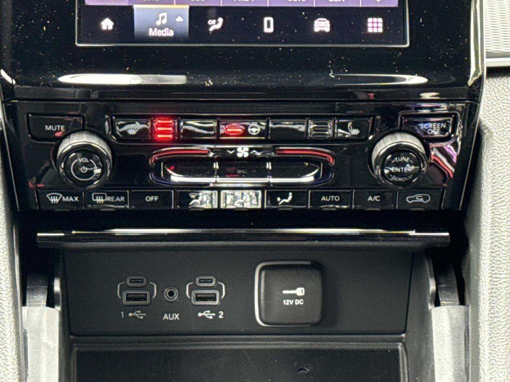 new 2025 Jeep Grand Cherokee car, priced at $38,205