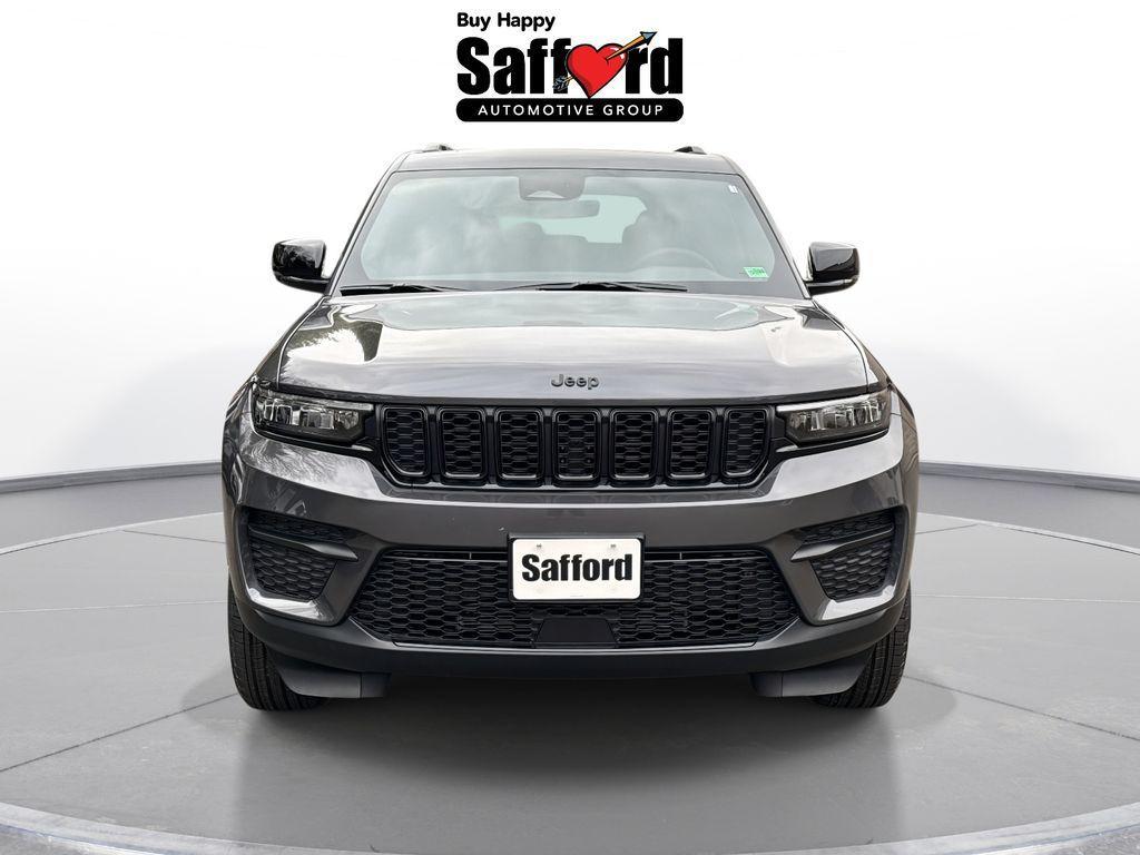 new 2025 Jeep Grand Cherokee car, priced at $38,205