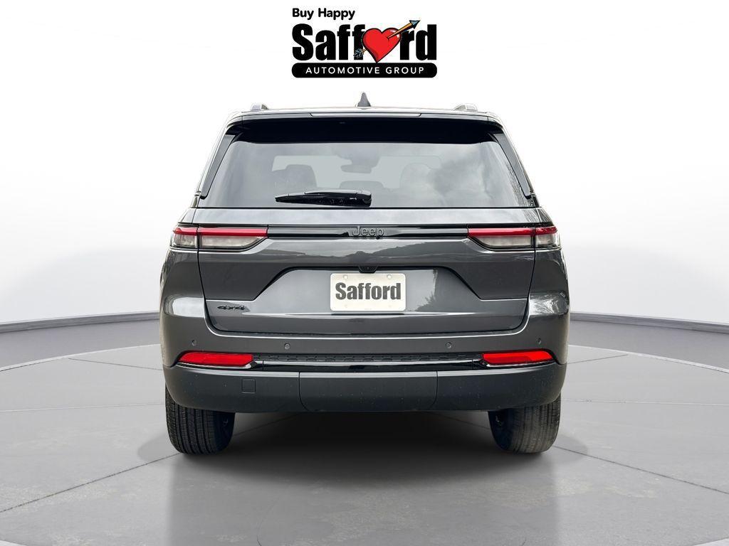 new 2025 Jeep Grand Cherokee car, priced at $38,205