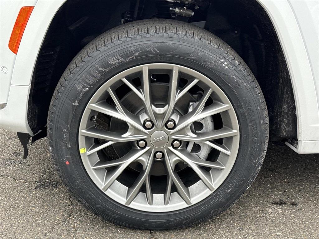 new 2025 Jeep Grand Cherokee L car, priced at $57,671