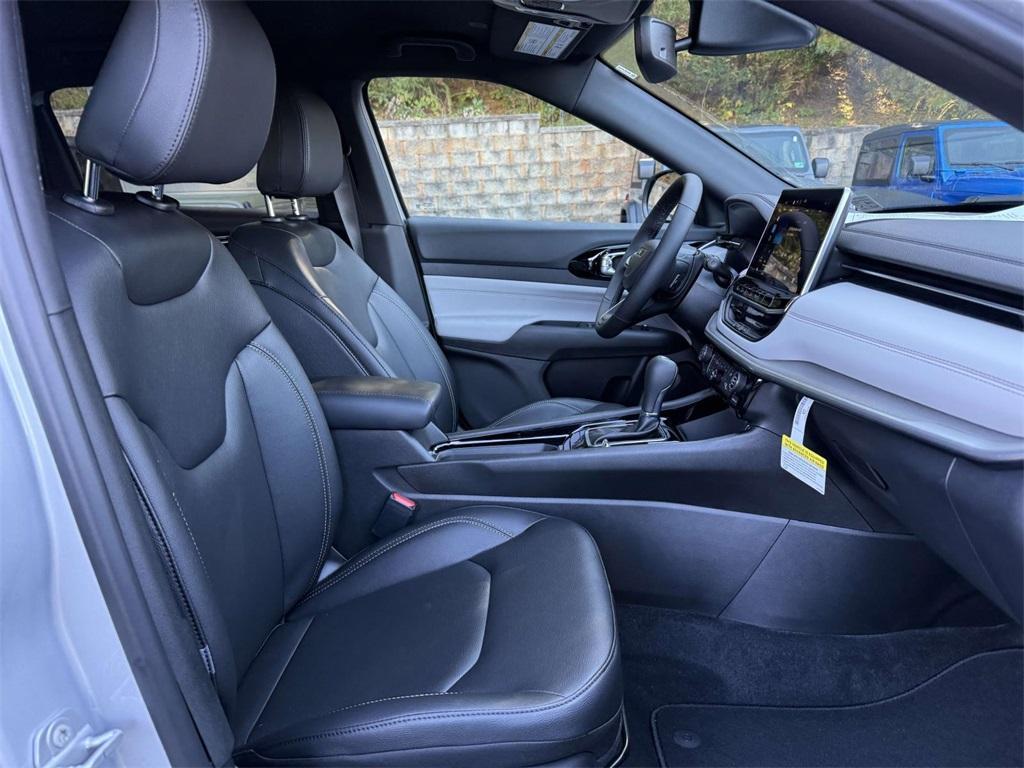 new 2026 Jeep Compass car, priced at $30,420