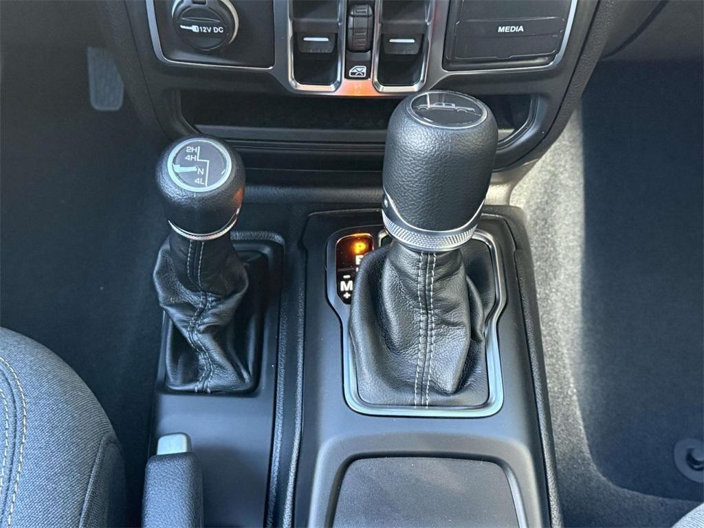 new 2026 Jeep Gladiator car, priced at $45,810