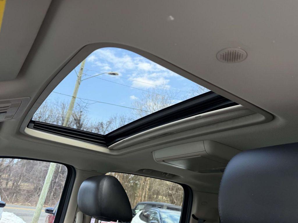 used 2011 Chevrolet Suburban car, priced at $5,000