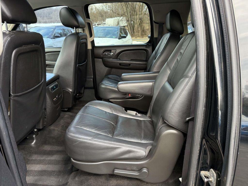 used 2011 Chevrolet Suburban car, priced at $5,000