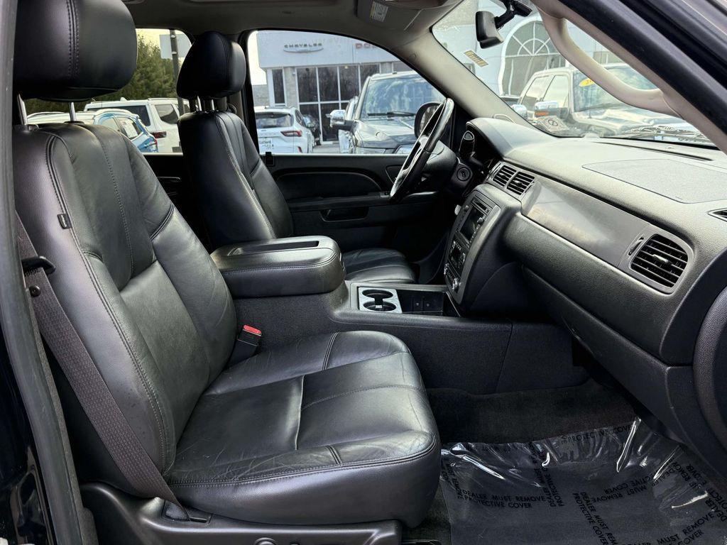 used 2011 Chevrolet Suburban car, priced at $5,000