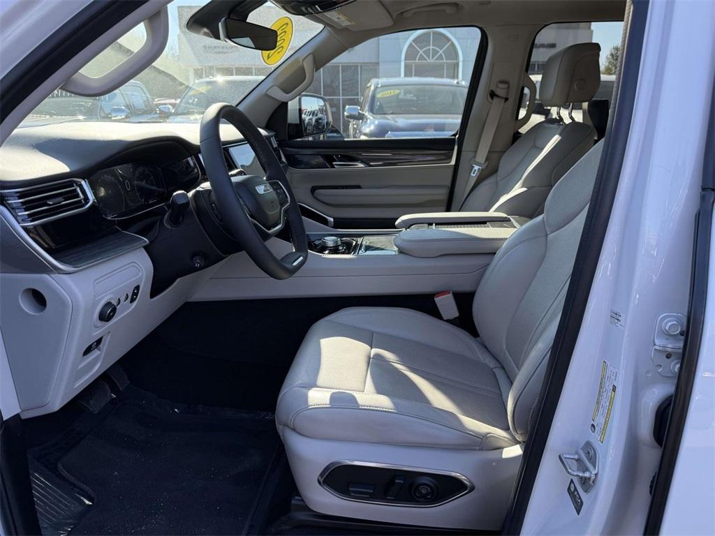 used 2022 Jeep Wagoneer car, priced at $42,265