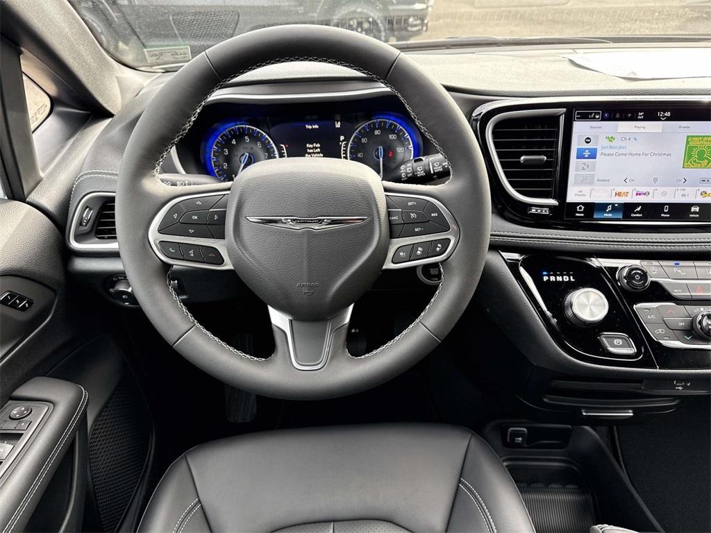 new 2026 Chrysler Pacifica car, priced at $39,607