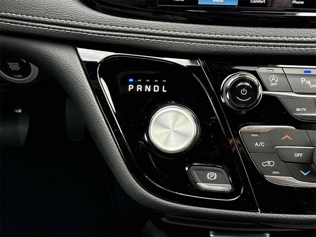 new 2026 Chrysler Pacifica car, priced at $39,607